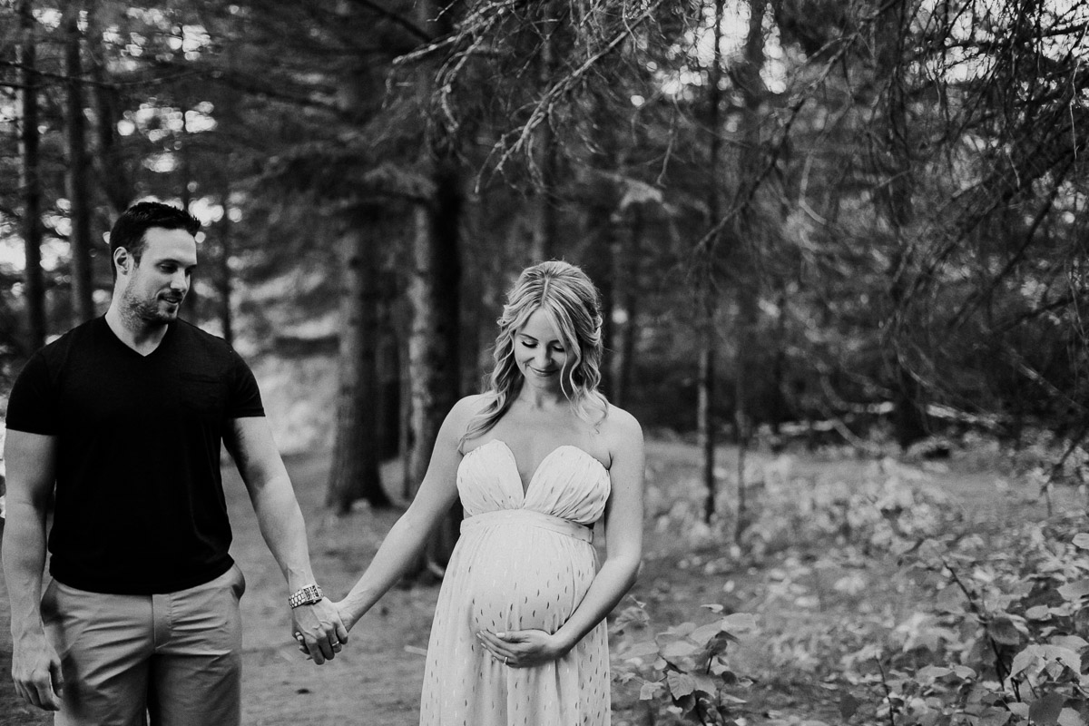 Lake of the Woods maternity photography session